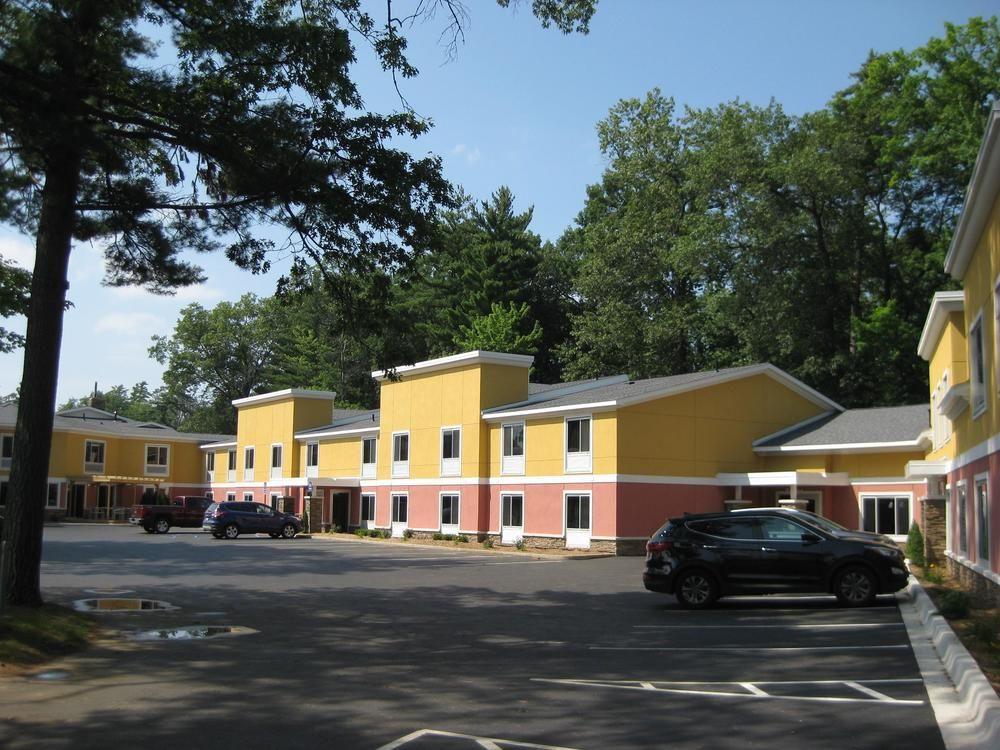 Best Western Plus Травърс Сити Екстериор снимка