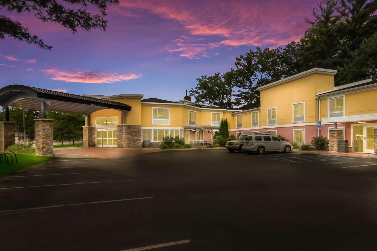 Best Western Plus Травърс Сити Екстериор снимка